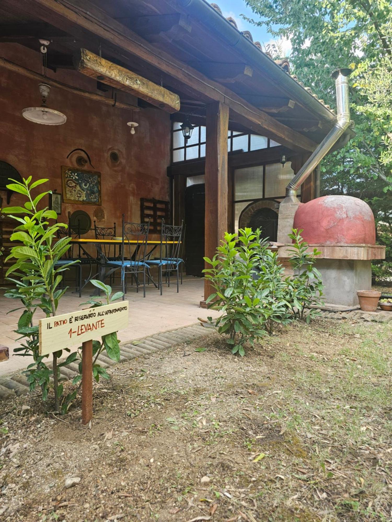 La Rosa Dei Venti - Country House Fossato di Vico Eksteriør bilde